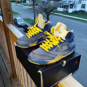 Jordan 5 laney size 8.5 men’s